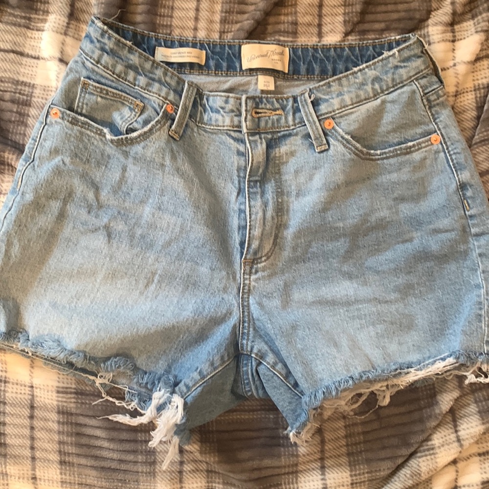 Super cute vintage mom shorts!